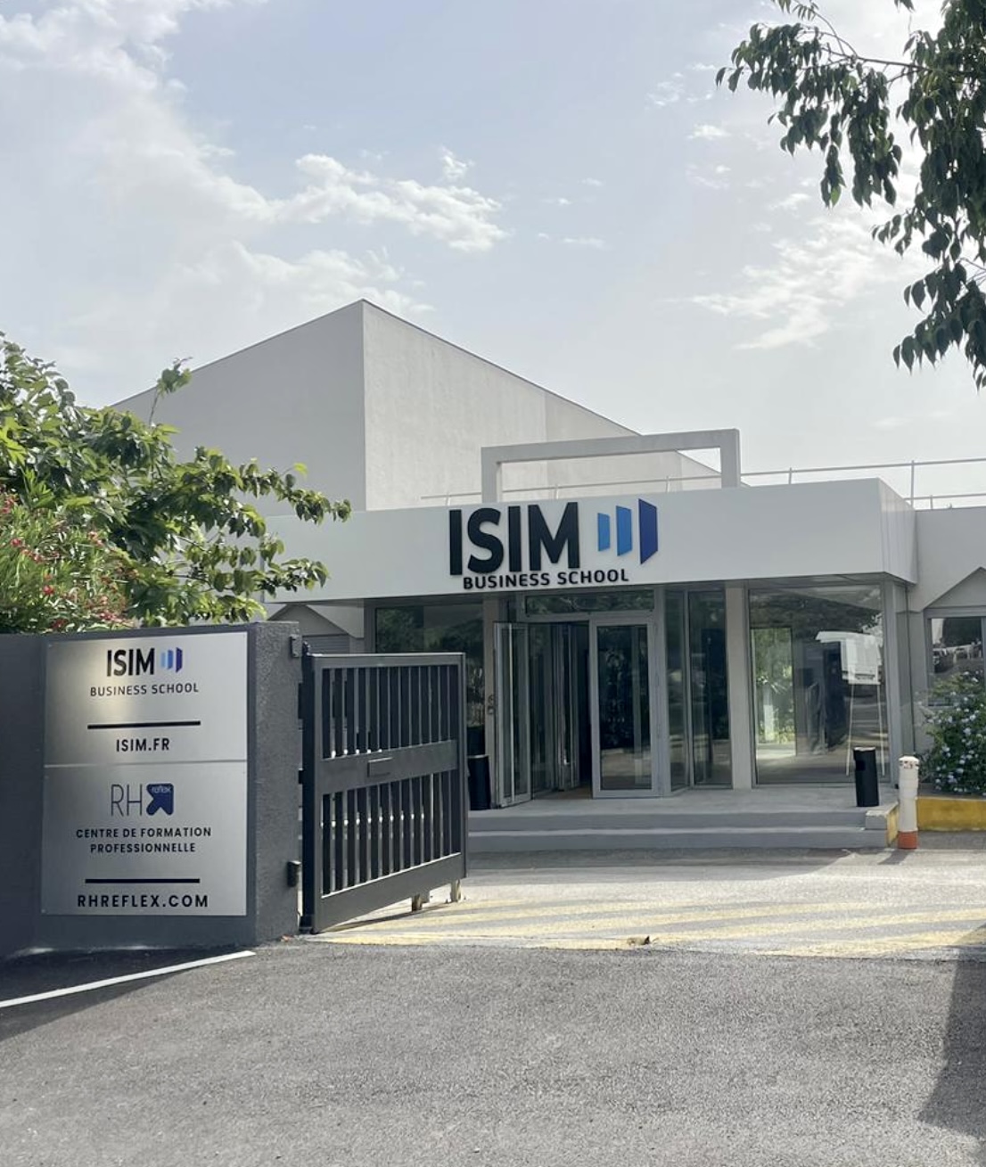 L'entrée du campus Isim à Toulon